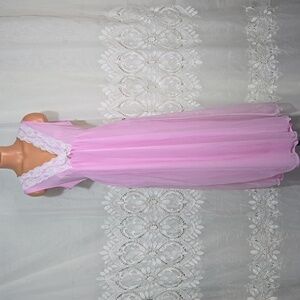 Bubblegum Pink Vintage Berkliff Nightgown sz Large